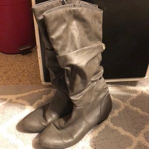 Mid-Calf Boot
